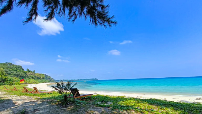 Guitar Island White Sand Beach