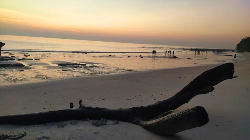 Kalapathar Beach Sunrise View